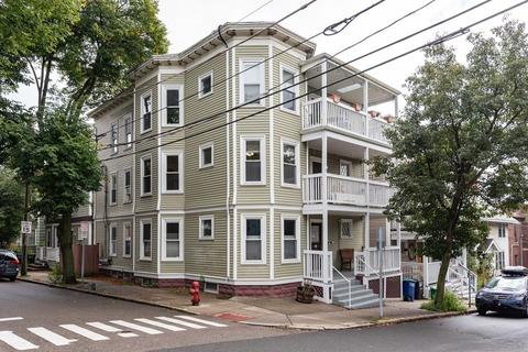 27 Walnut St #2, Somerville, MA 02143