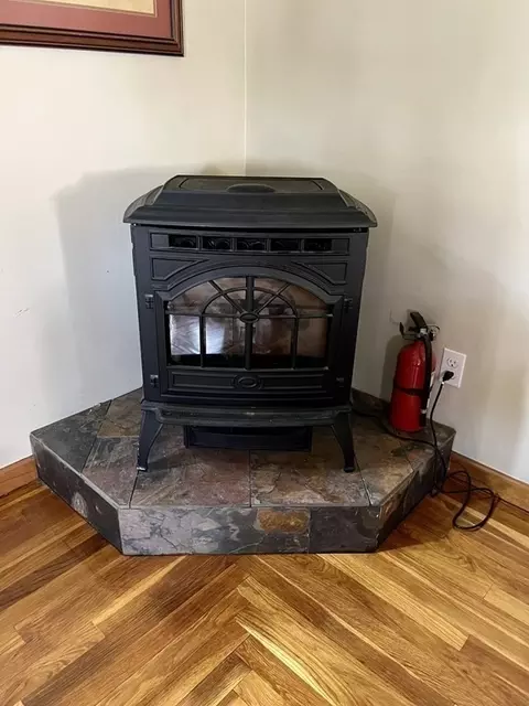 75 Roy St, Chicopee, MA 01013 photo 12