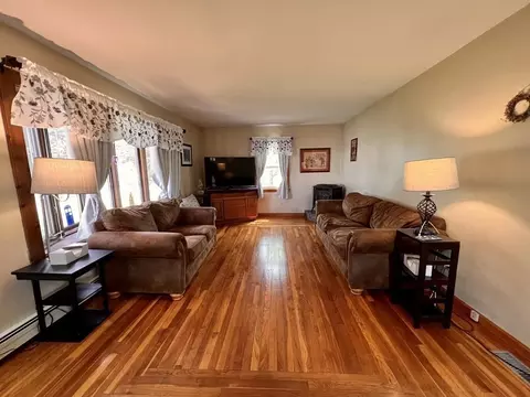 75 Roy St, Chicopee, MA 01013 photo 11