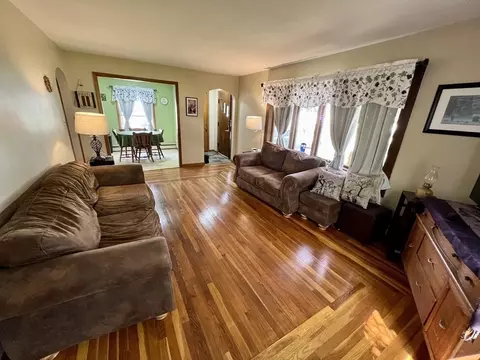 75 Roy St, Chicopee, MA 01013 photo 9