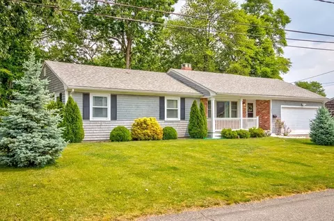 180 Mount Hope Rd, Somerset, MA 02726