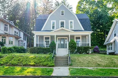 54 Howland Ter, Worcester, MA 01602