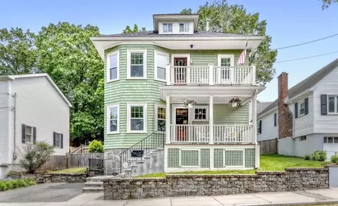 116 Vogel St, West Roxbury, MA 02132