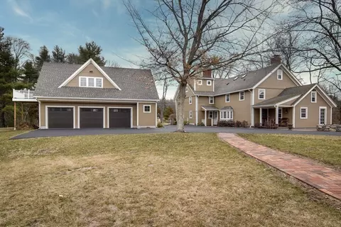 85 Walpole St, Dover, MA 02030 photo 3
