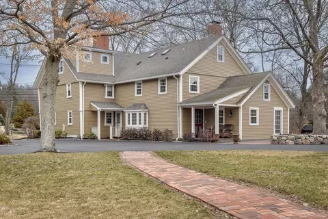 85 Walpole St, Dover, MA 02030 photo 2