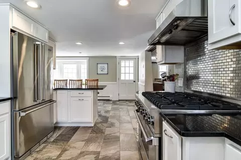 85 Walpole St, Dover, MA 02030 photo 9