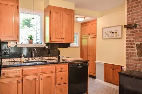128 Central St, Berlin, MA 01503 photo 8