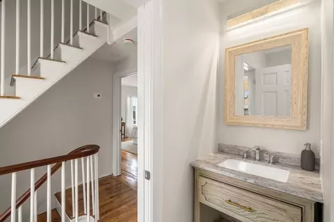 15 Elm St, Gloucester, MA 01930 photo 22