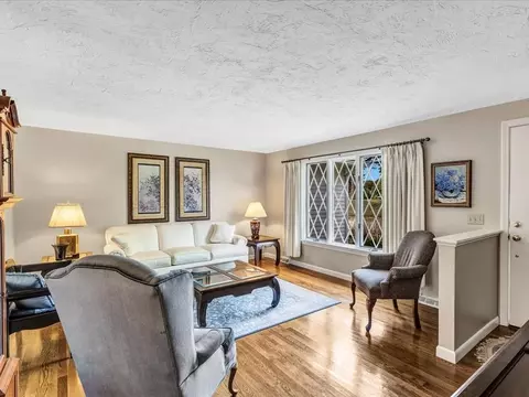 55 Surf Dr, Mashpee, MA 02649 photo 3