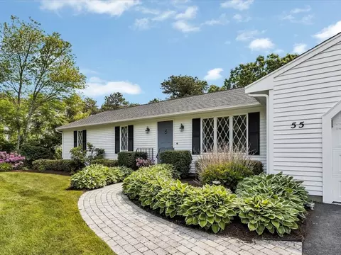 55 Surf Dr, Mashpee, MA 02649 photo 2