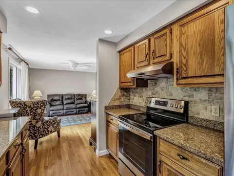 55 Surf Dr, Mashpee, MA 02649 photo 10