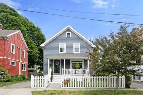 17 Prescott St, Watertown, MA 02472