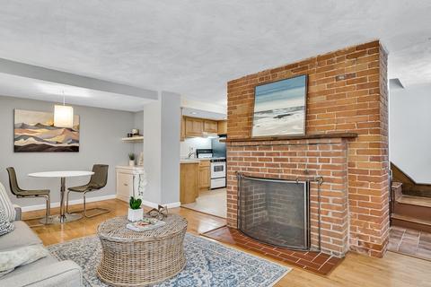 126 Englewood Ave #4, Boston, MA 02135