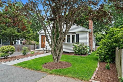 87 Eastwood Circuit, Boston, MA 02132