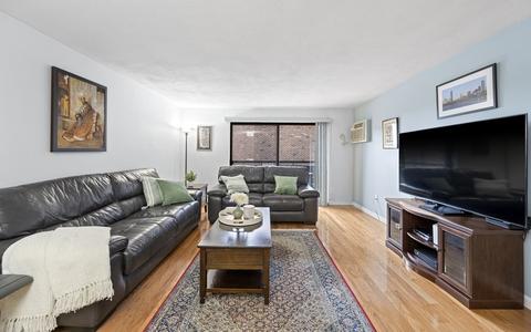 32 Whites Ave #D54, Watertown, MA 02472