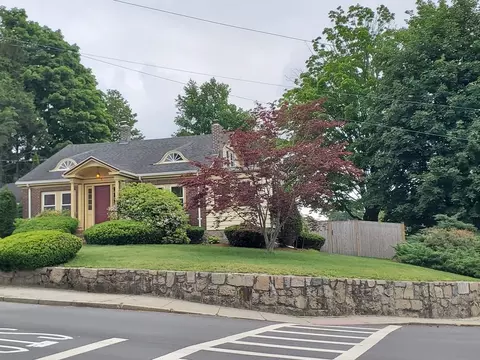 5 Whiting Ave, Dedham, MA 02026 photo 2