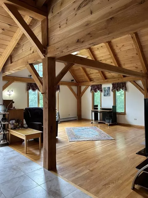59 Paradise Lake Rd, Monson, MA 01057