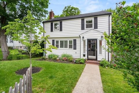 61 Leonard St, Dedham, MA 02026