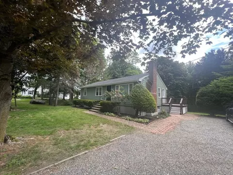 65 Wenham St, Danvers, MA 01923 photo 26