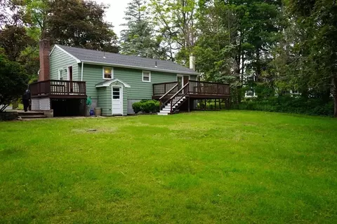 65 Wenham St, Danvers, MA 01923 photo 2
