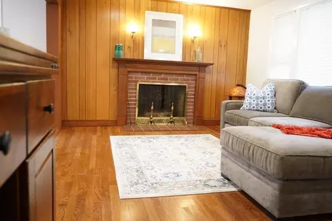 65 Wenham St, Danvers, MA 01923 photo 13