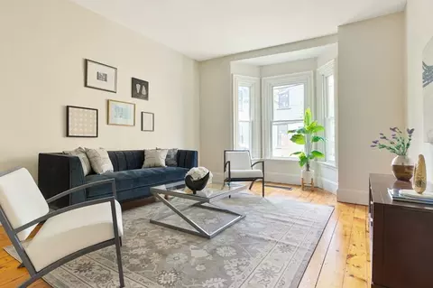 5 Hancock Pl #1, Cambridge, MA 02139