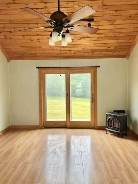 193 Crouch Rd, Warren, MA 01083 photo 4