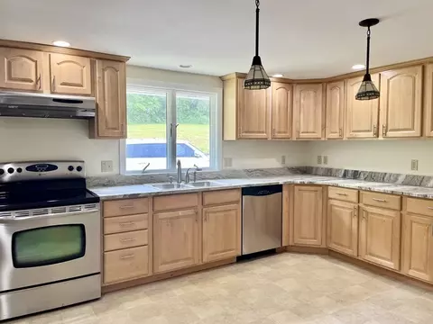 193 Crouch Rd, Warren, MA 01083 photo 2