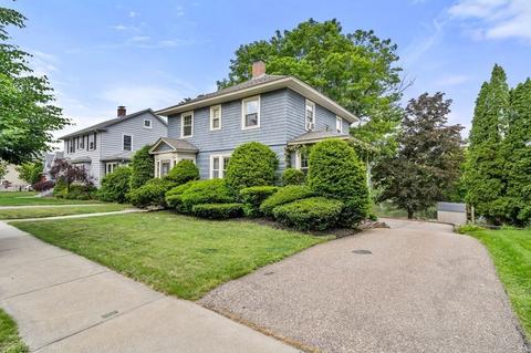 118 Forest St, Worcester, MA 01609 photo 3