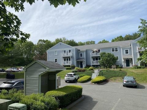 48 Evergreen Rd #311, Leeds, MA 01053