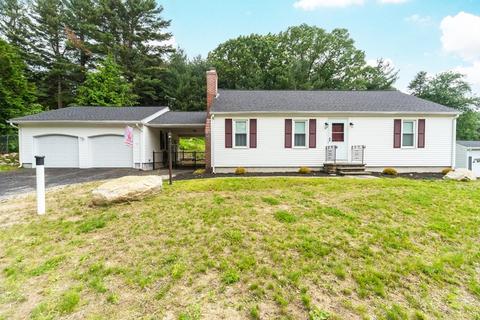 10 Pine Grove Cir, Uxbridge, MA 01569