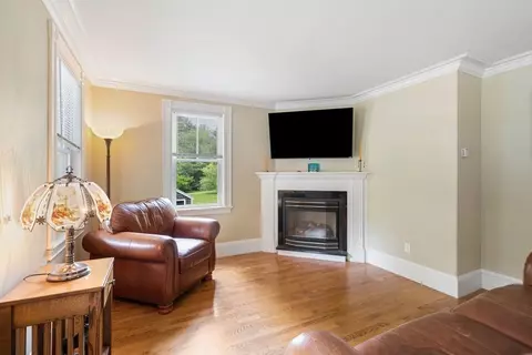 47 Jones St, Hingham, MA 02043 photo 14