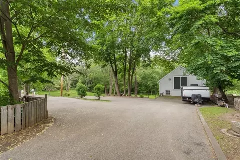 47 Jones St, Hingham, MA 02043 photo 11