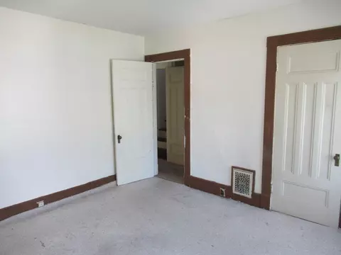 174 Pineywoods Ave, Springfield, MA 01108 photo 17