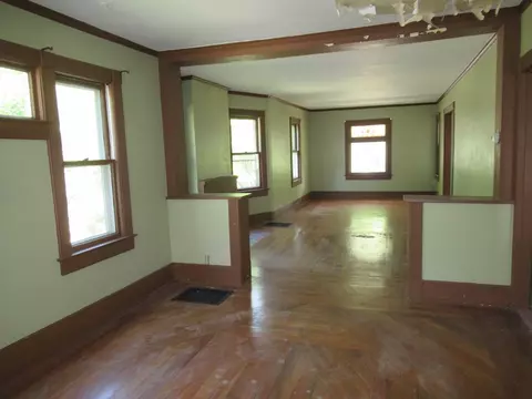 174 Pineywoods Ave, Springfield, MA 01108 photo 5