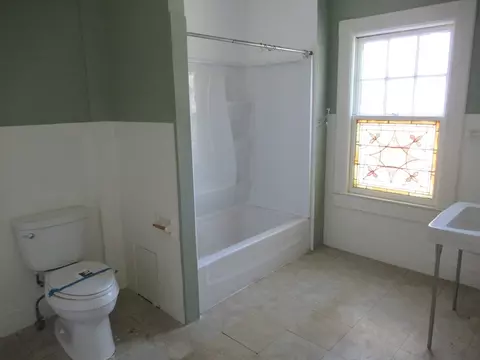 174 Pineywoods Ave, Springfield, MA 01108 photo 18