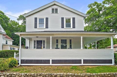 36 Arlington Rd, Woburn, MA 01801