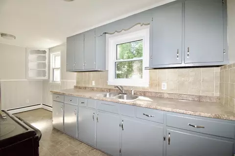 71 Grape St, Springfield, MA 01109 photo 13