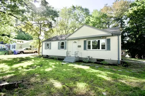 71 Grape St, Springfield, MA 01109 photo 2