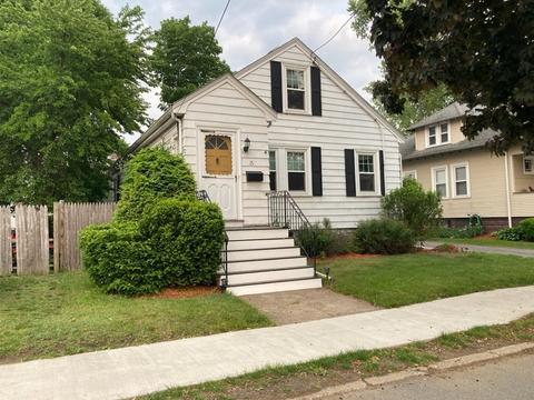 15 Ellsworth Rd, Peabody, MA 01960