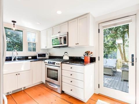 13 Ober St, Beverly, MA 01915 photo 6