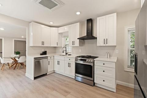 17 Webb St #2, Salem, MA 01970