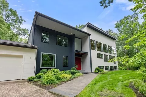 7 Spruce Hill Rd, Weston, MA 02493
