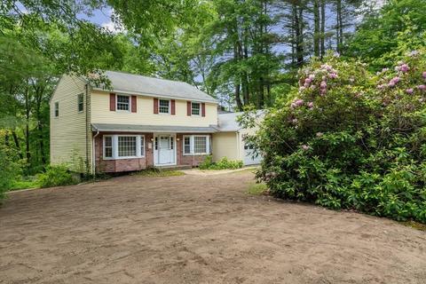 35 William G Dr, Tewksbury, MA 01876