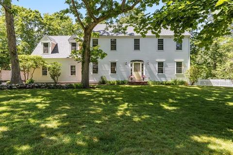 9 Oyster Hill Dr, Sandwich, MA 02563