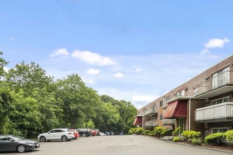 31 Hamlin Ln #B11, Needham, MA 02492 photo 12