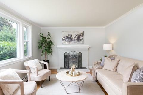10 Maude Ter, Walpole, MA 02081 photo 6