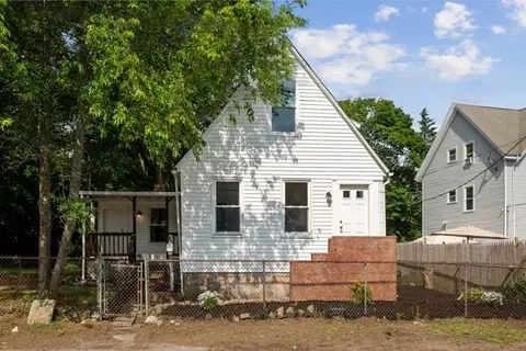 86 Mulberry St, Brockton, MA 02302