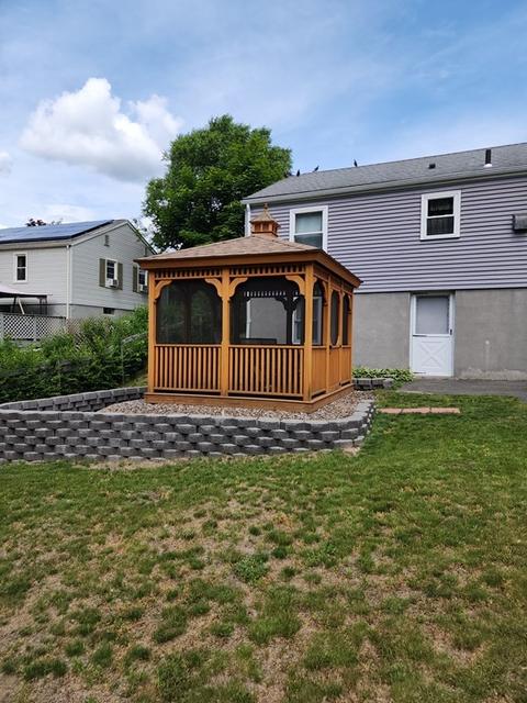 946 Bradley Rd, Springfield, MA 01109 photo 6