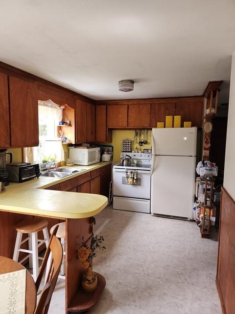 946 Bradley Rd, Springfield, MA 01109 photo 9